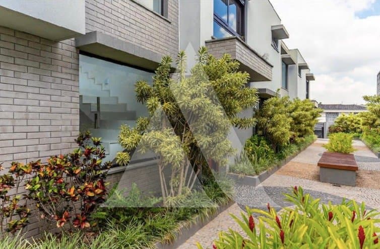 Casa em Condomínio em Moema