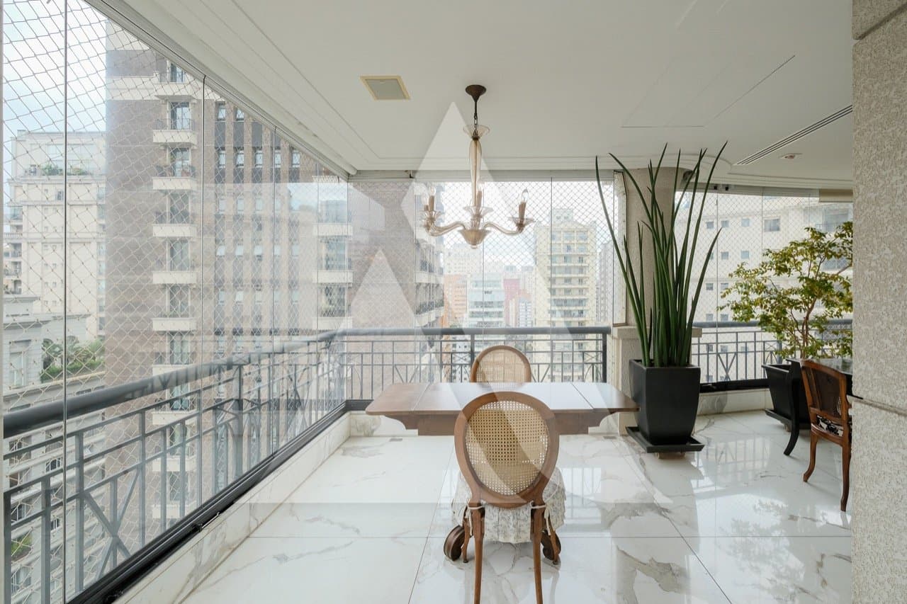 Apartamento em Itaim Bibi