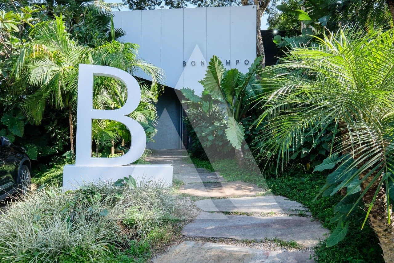 Casa comercial em Jardim Paulistano