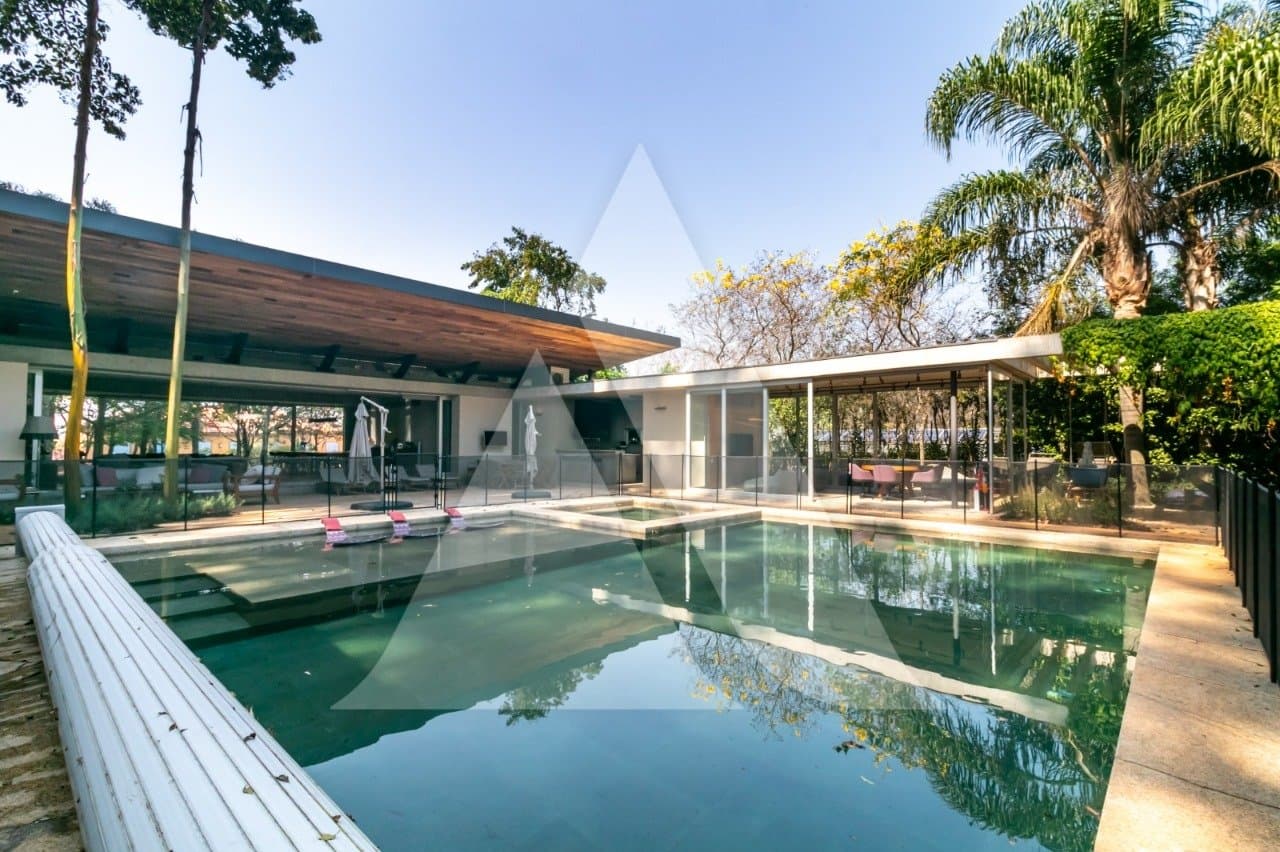 Casa em Condomínio em Fazenda Boa Vista