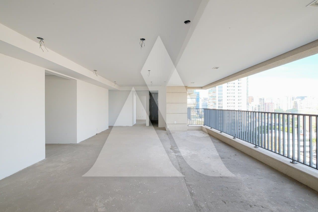 Apartamento em Itaim Bibi