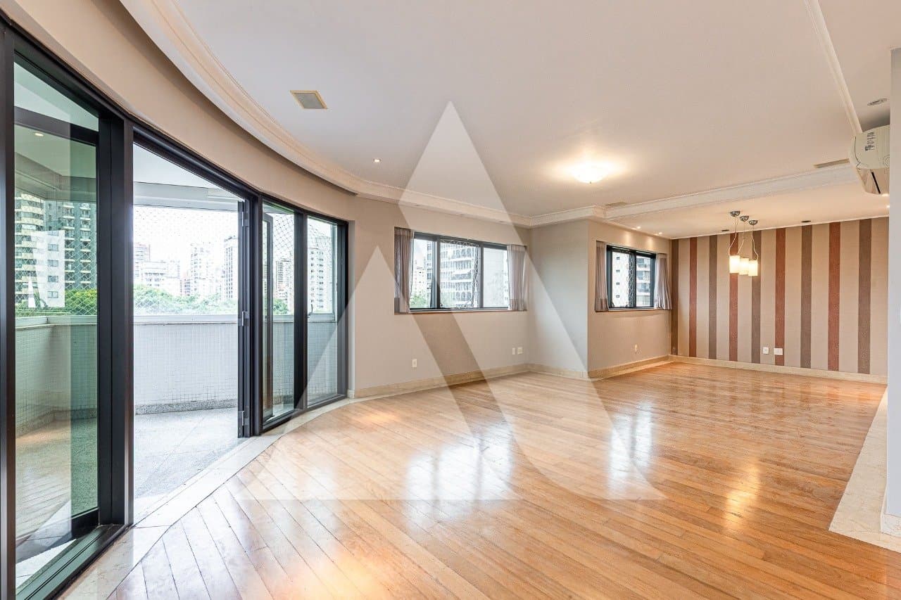 Apartamento em Moema