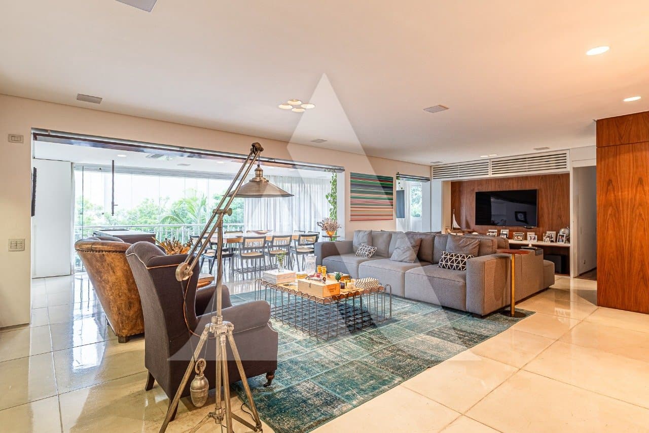 Apartamento em Alto de Pinheiros