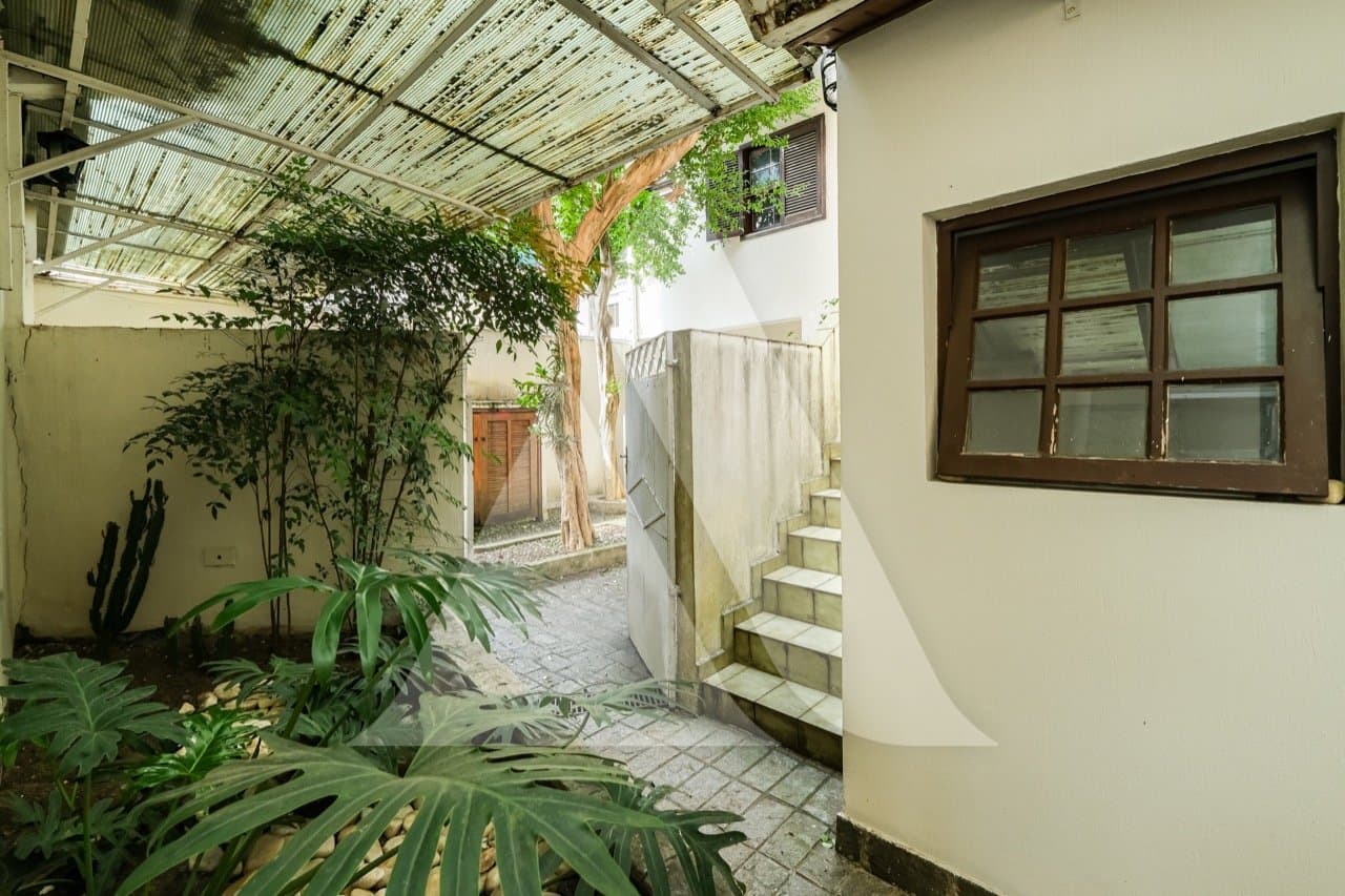 Casa comercial em Moema