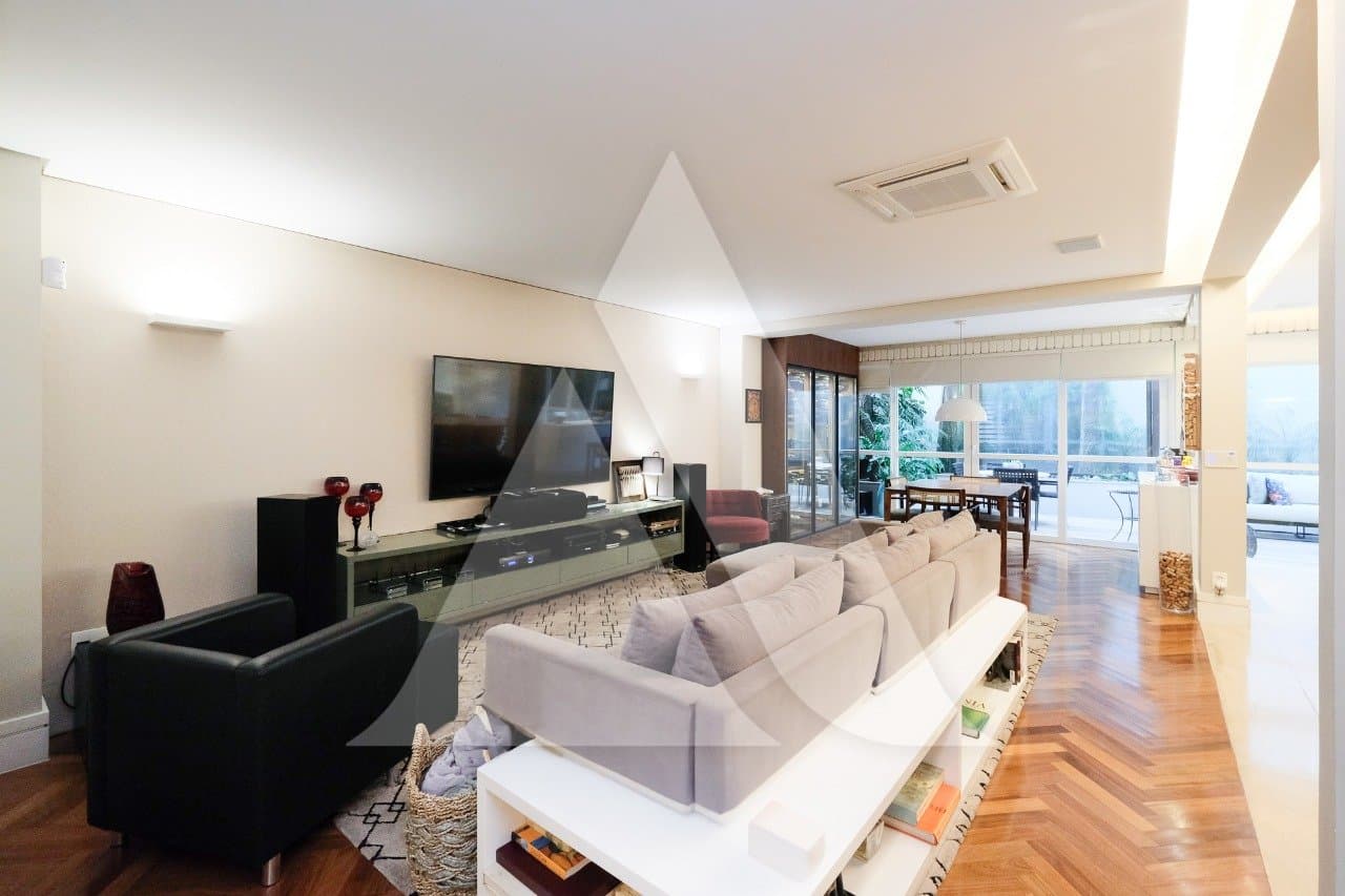 Casa em Condomínio em Jardim Europa