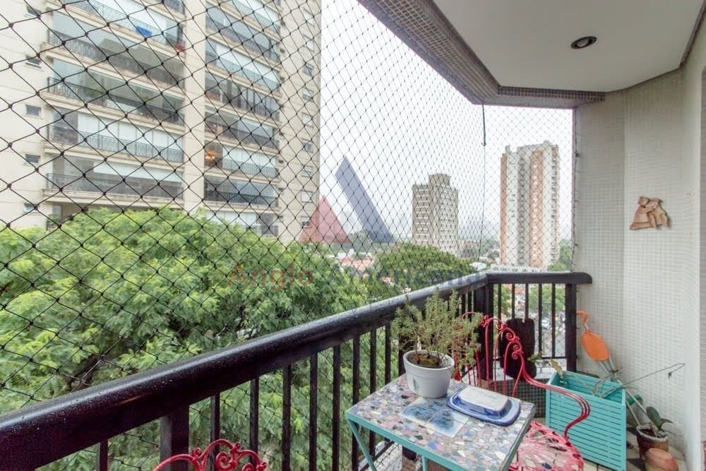 Apartamento em Vila Olímpia