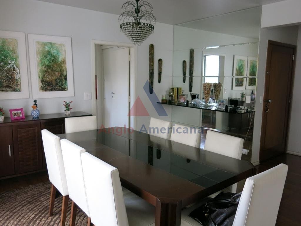 Apartamento em Moema